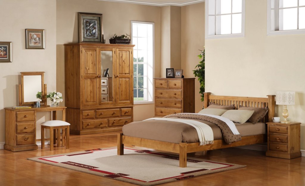 pine bedroom furniture decorating ideas
