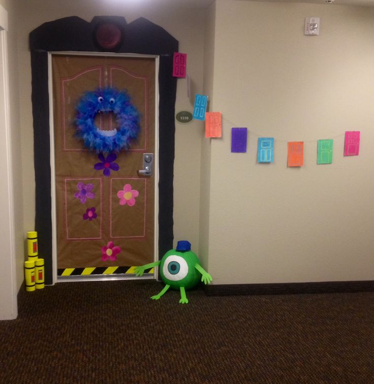 college dorm room door decorating ideas