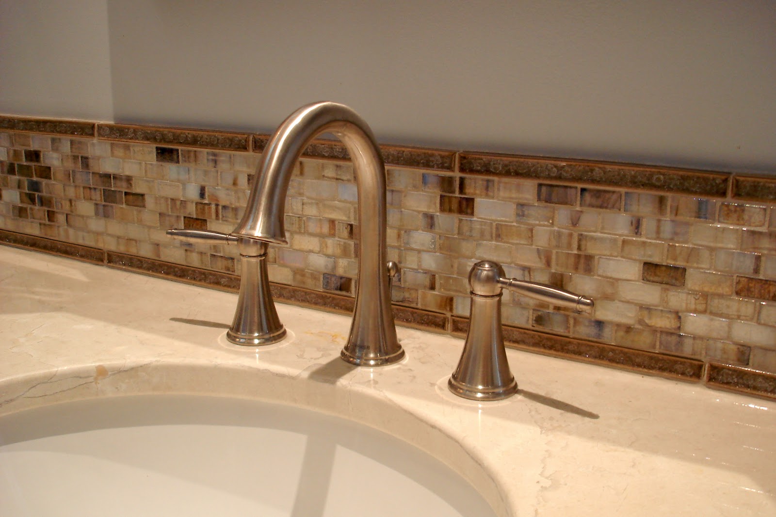 tile backsplash border ideas