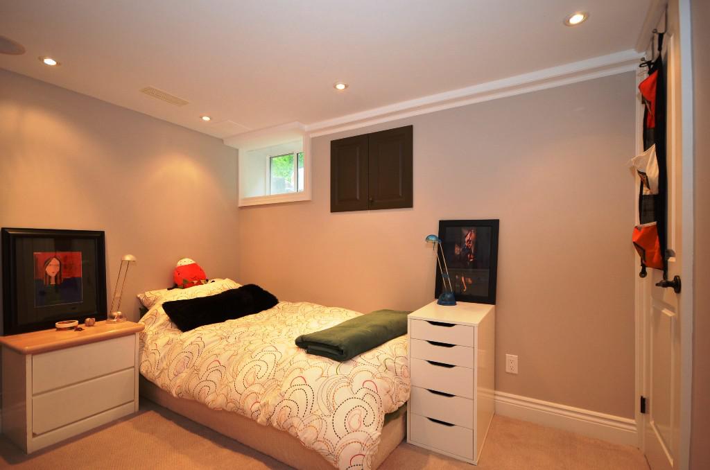 basement bedroom lighting ideas