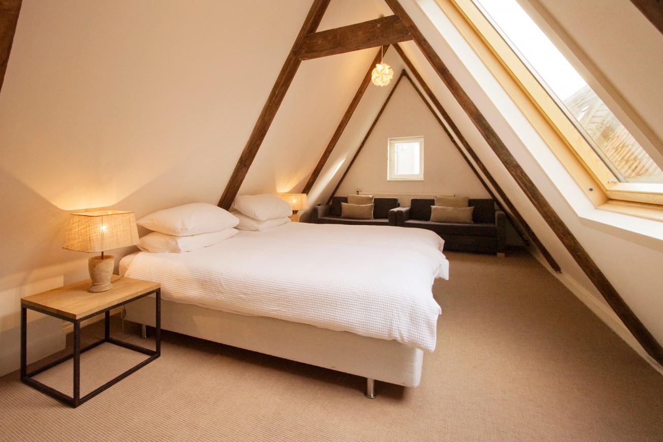 bedroom decorating ideas attic