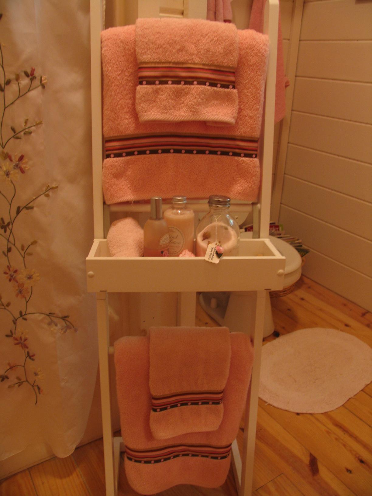 decorative towels with ribbon