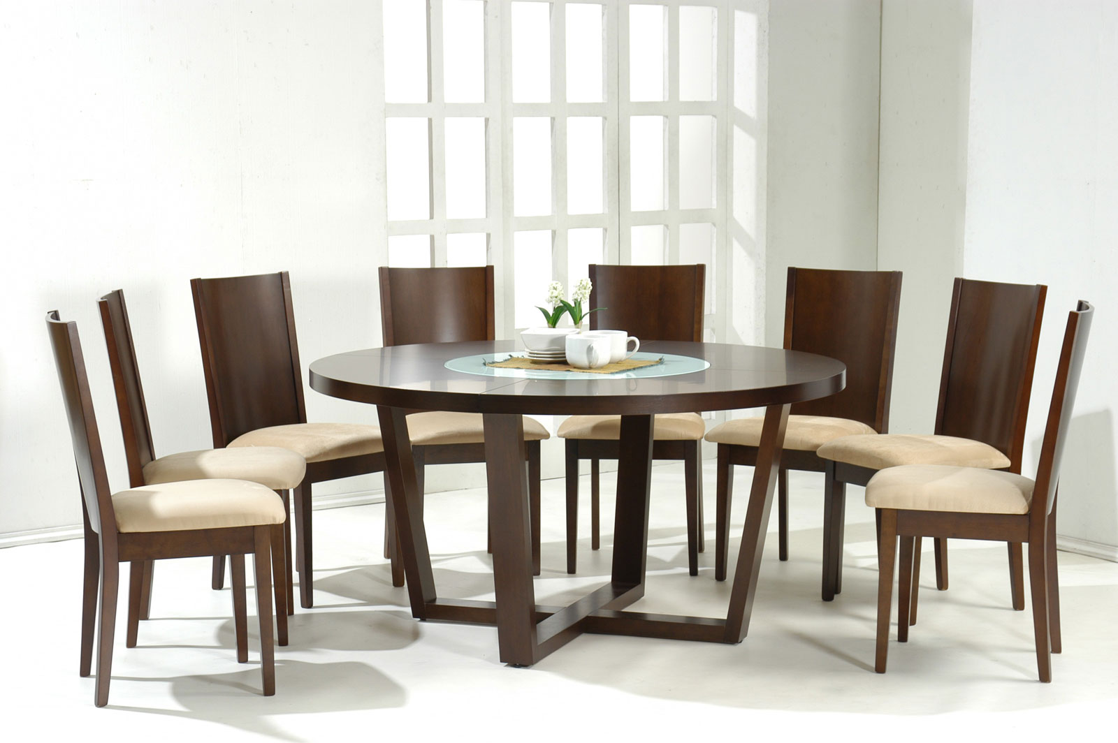 round kitchen table contemporary