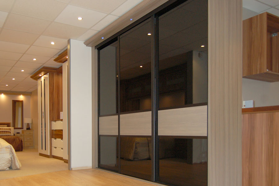 sliding glass mirror closet doors