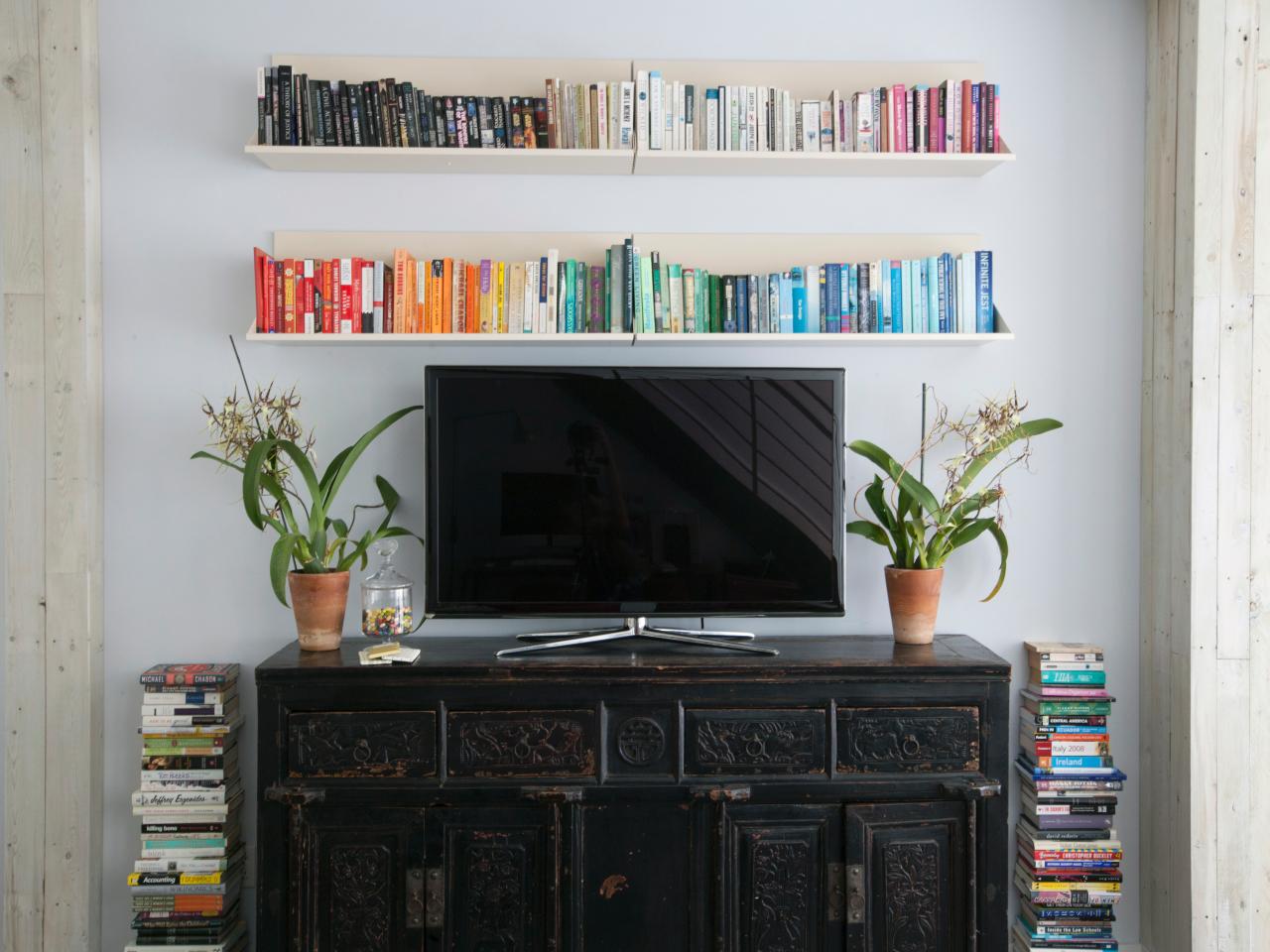 wall decor ideas above tv