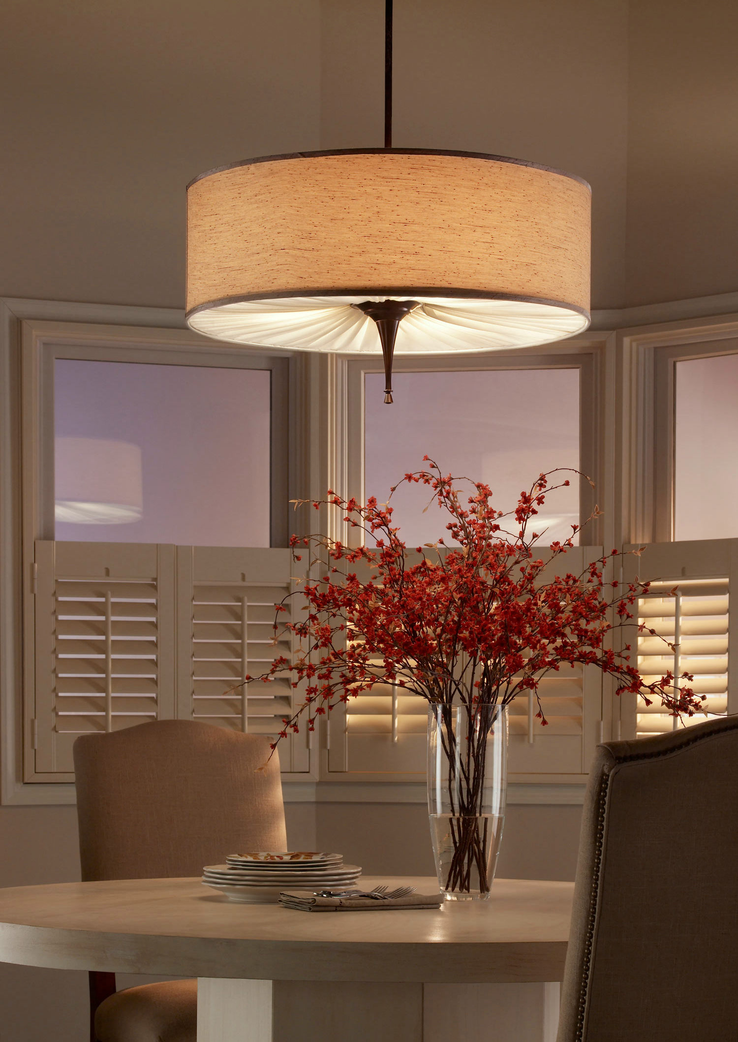 Beautiful-Kitchen-table-light-fixtures-with-vase-flower